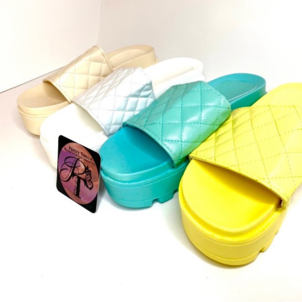 WHITE - Diamond Platform Slides / Sandles